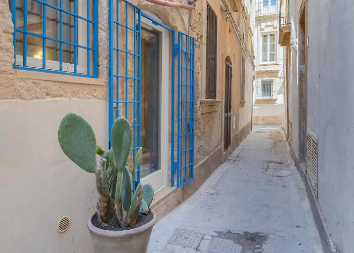 Cortile Giudecca By Dimore In Sicily * Syracuse